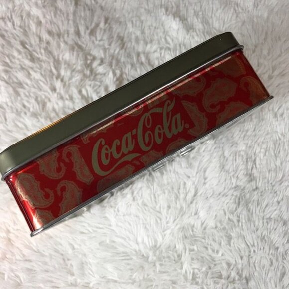 NWOT Coca-Cola 'Coke Santa' 1000 Piece Puzzle in Collectible Tin - Picture 7 of 11